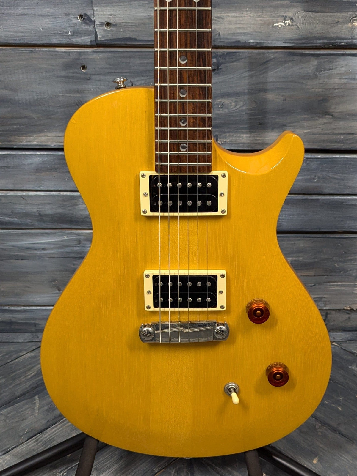Used PRS SE Singlecut Korina close up of the body