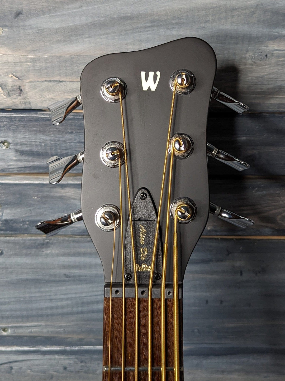 Warwick RockBass Left Handed front of the headstock