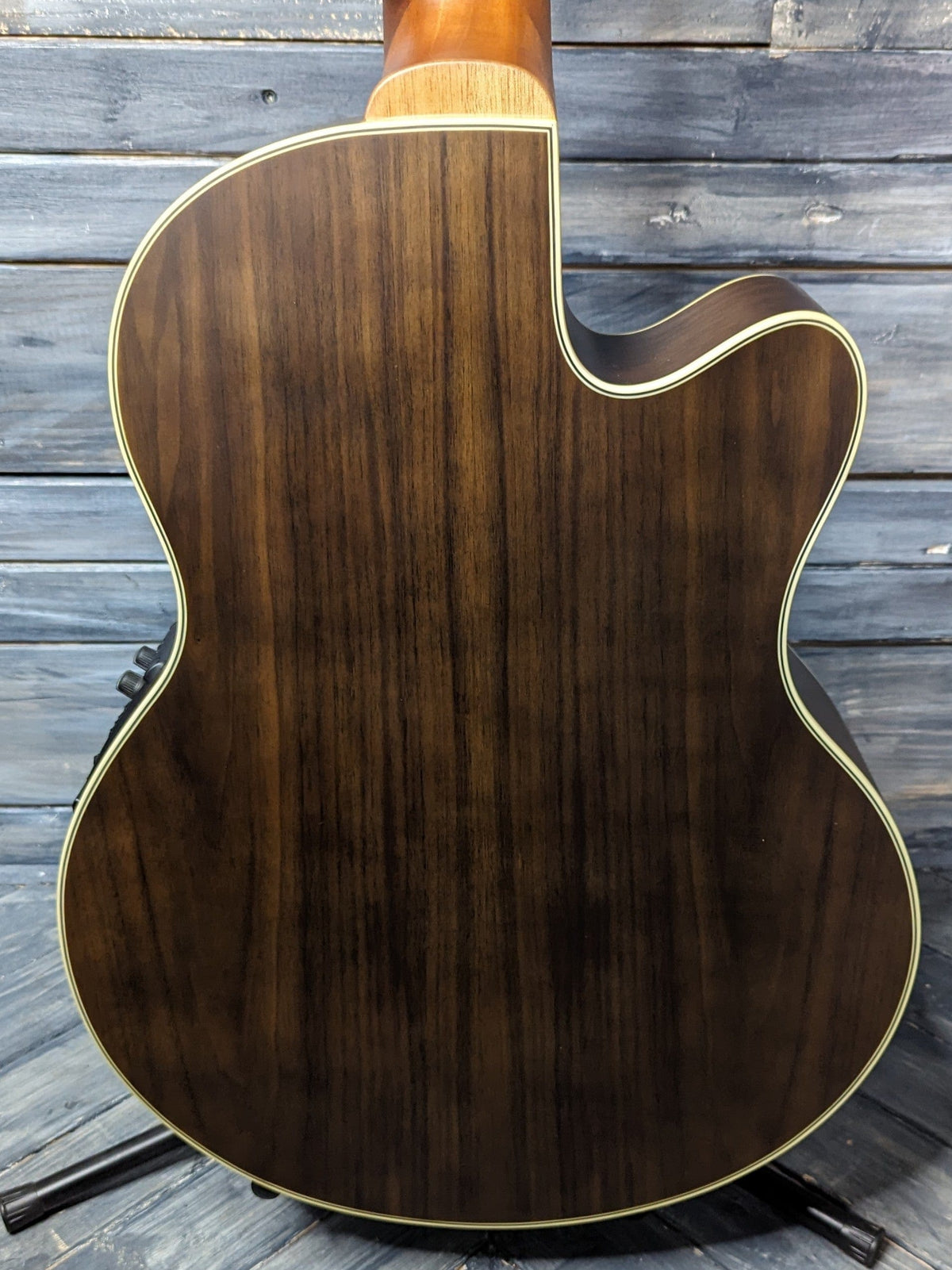 Warwick RockBass Left Handed close up of the back of the body