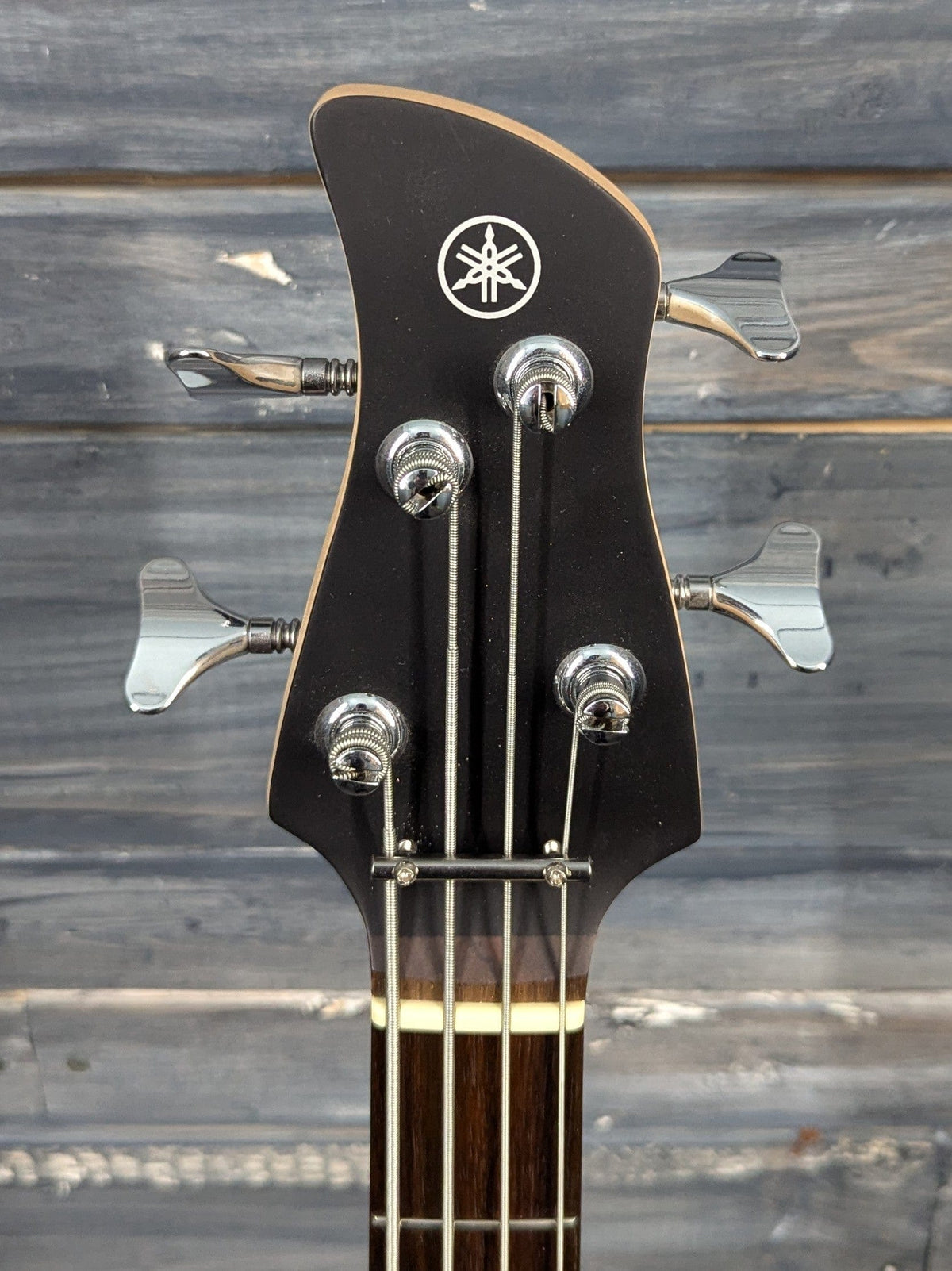 Used Yamaha TRBX174 front of the headstock