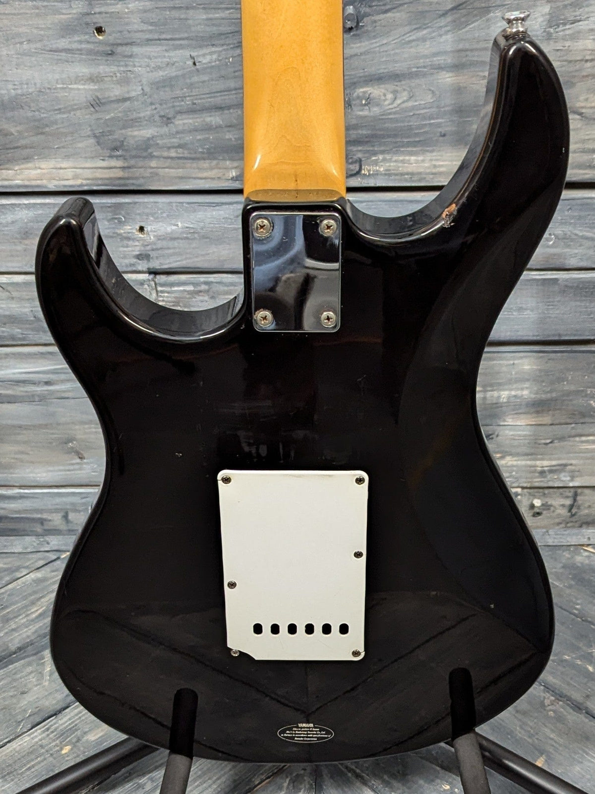 Used Yamaha Pacifica 112 close up of the back of the body