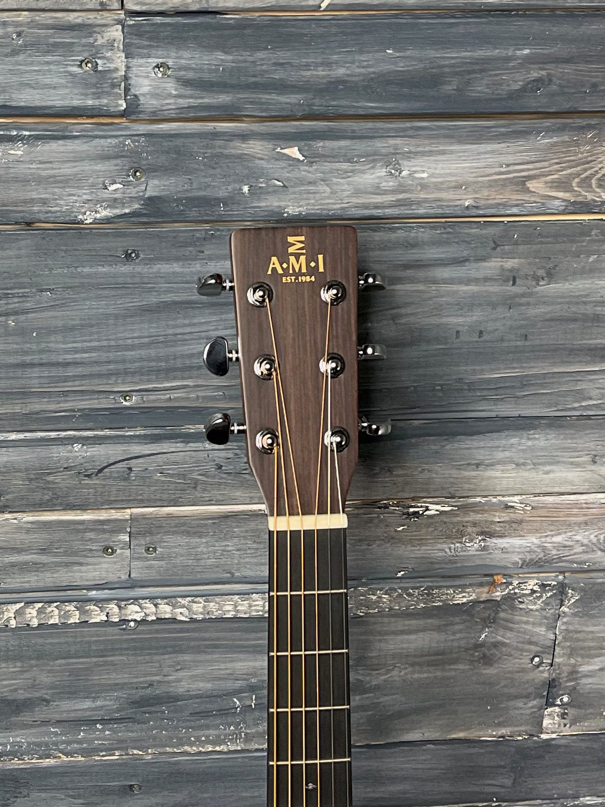 AMI-Guitars Acoustic Guitar AMI-Guitars 000MC-15E 15 Series Acoustic Electric Guitar- Mahogany