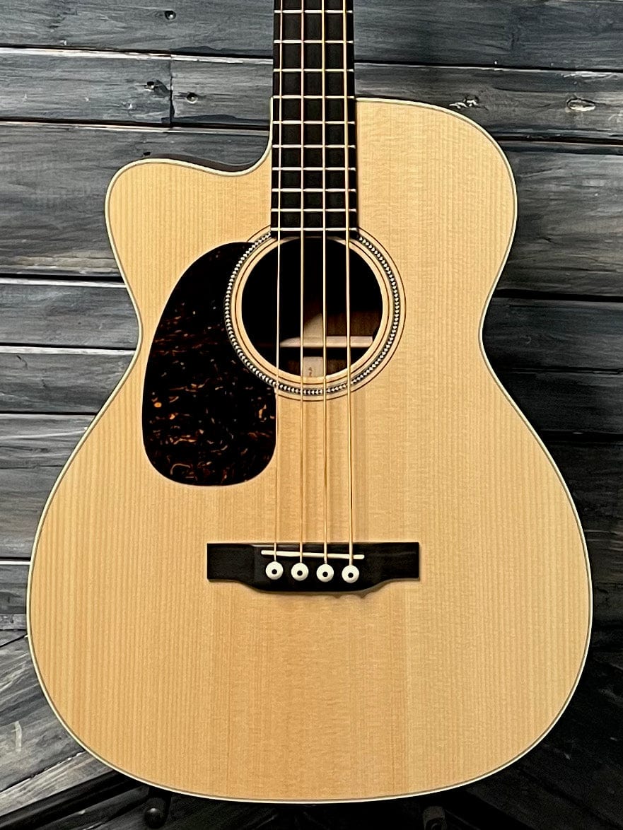 Martin Left Handed BC-16EL close up of body