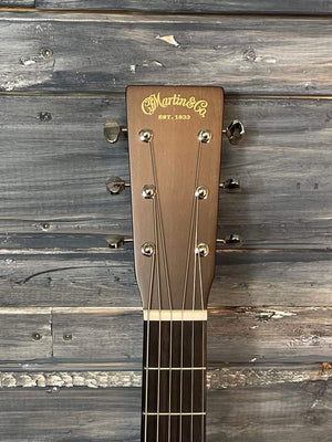 Martin 00L Earth front of headstock