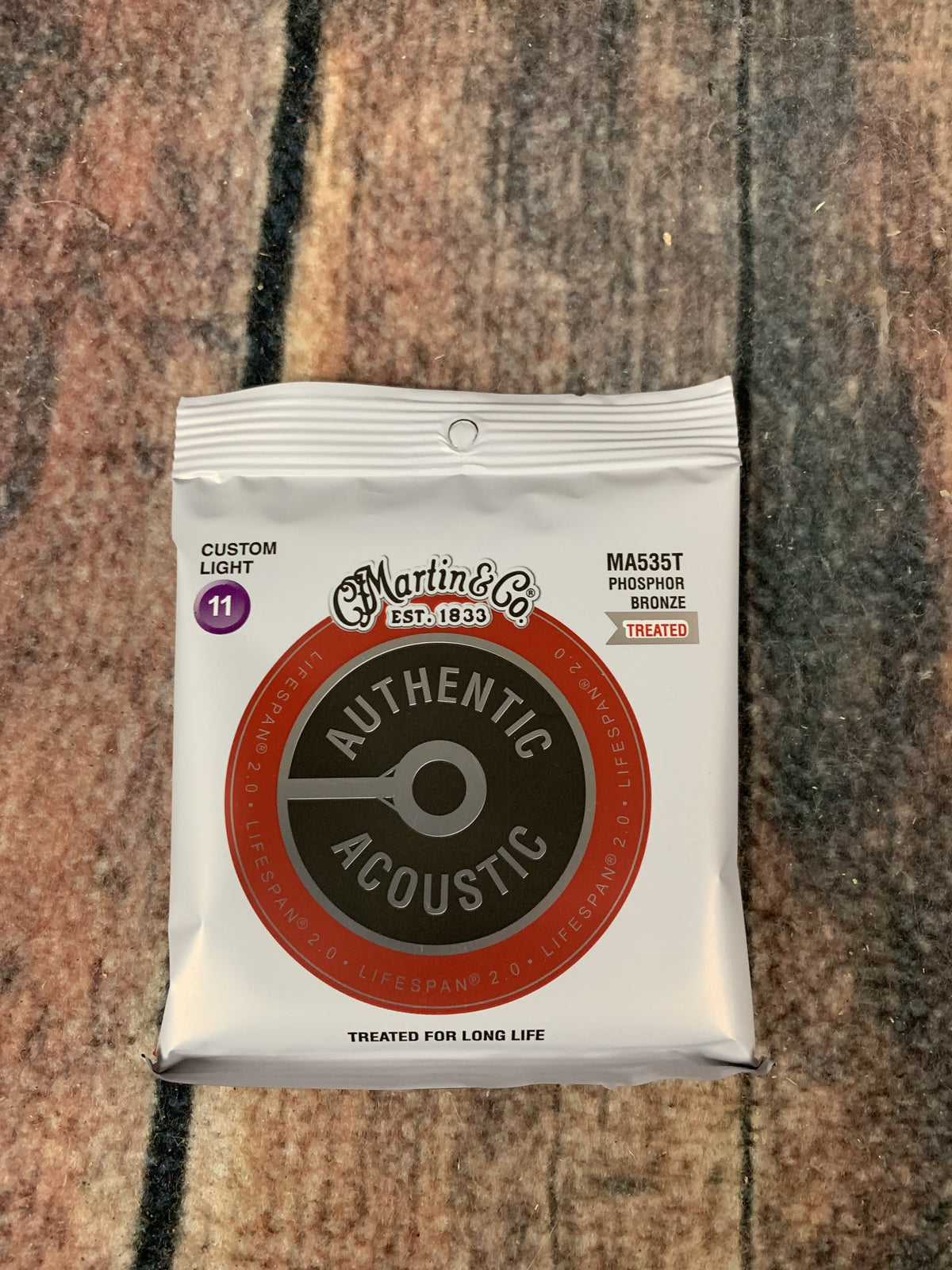 Martin MA535T Authentic Acoustic Lifespan® 2.0 Phosphor Bronze Treated Acoustic Guitar Strings front of packaging