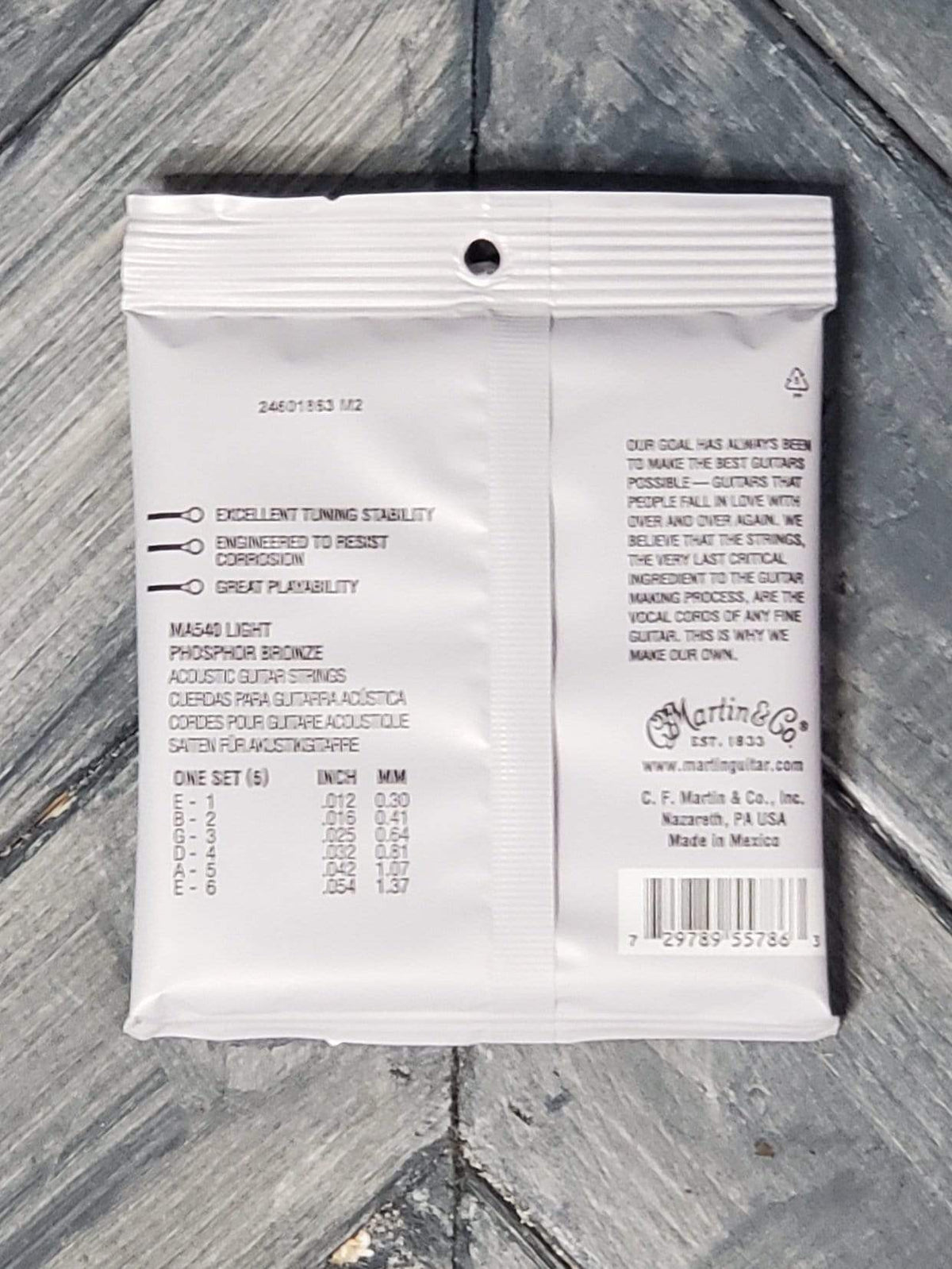 Martin MA540 Authentic Acoustic Superior Performance Phosphor Bronze Acoustic Guitar Strings back of packaging