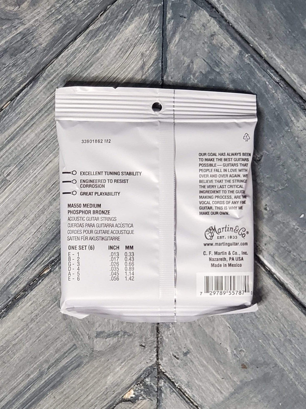 Martin MA550 Authentic Acoustic Superior Performance Phosphor Bronze Acoustic Guitar Strings back of packaging