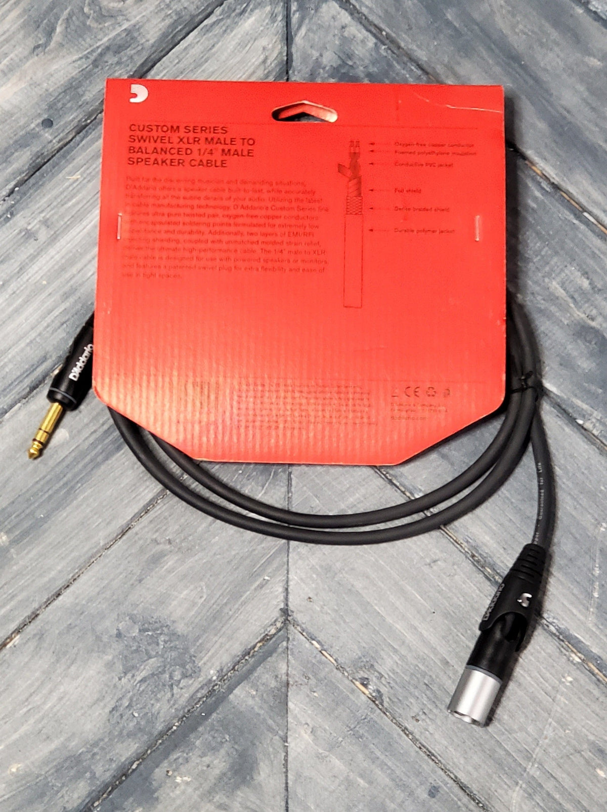 D'Addario Microphone Cable D'Addario Custom Series Microphone Cable XLR Male Swivel Connector - TRS-to-XLR Male, 5ft. PW-GMMS-05