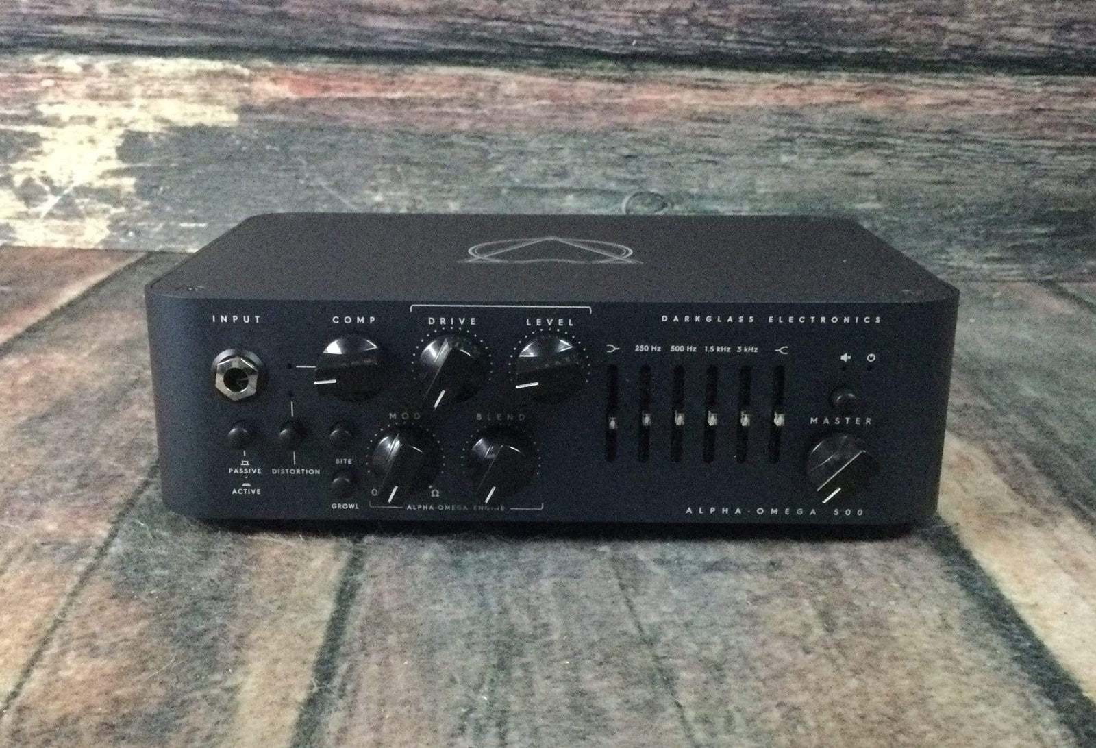Dark Glass Amp Darkglass Alpha-Omega 500 - 500-watt Bass Head