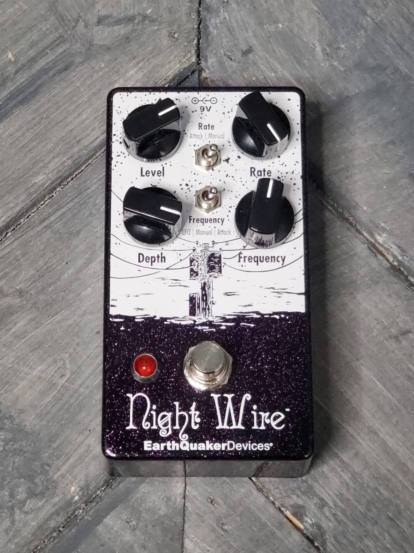 Earthquaker Devices pedal Earthquaker Devices Night Wire V2 Harmonic Tremolo Pedal
