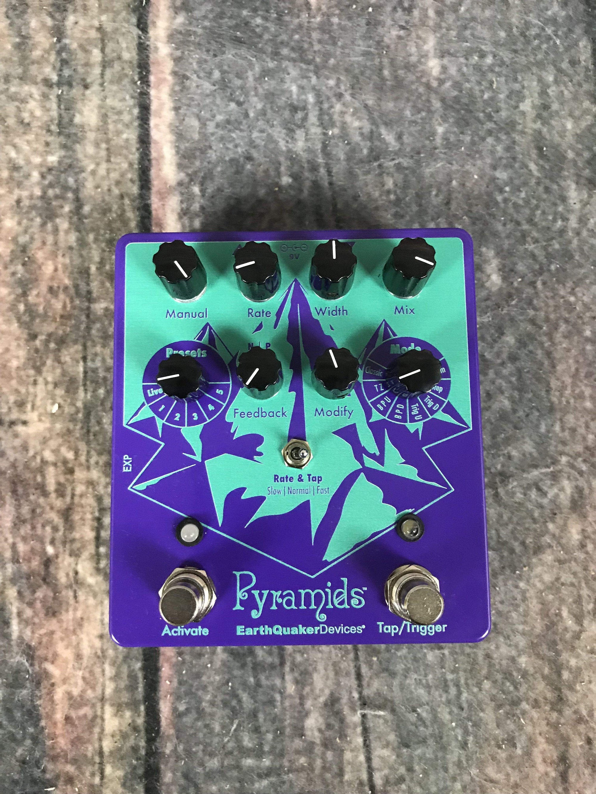 Earthquaker Devices pedal EarthQuaker Devices Pyramids Stereo Flanging Pedal