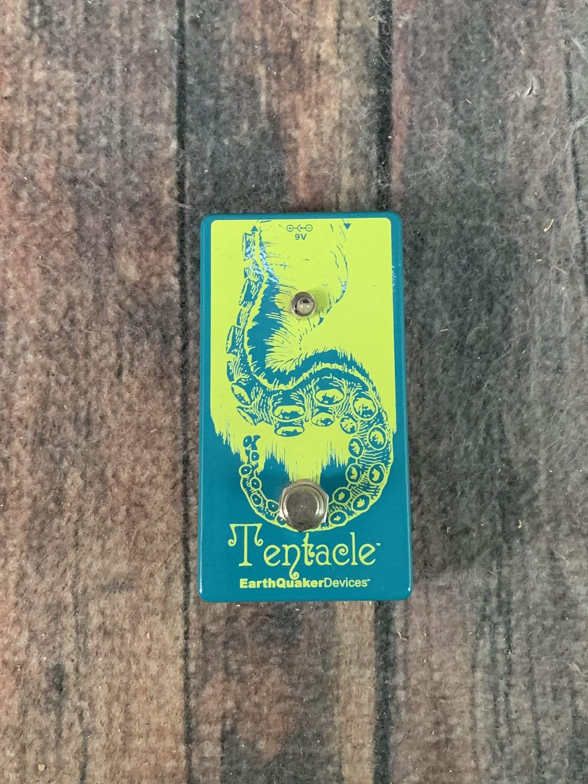 octave up guitar pedal EarthQuaker Devices Tentacle Octave Up Pedal