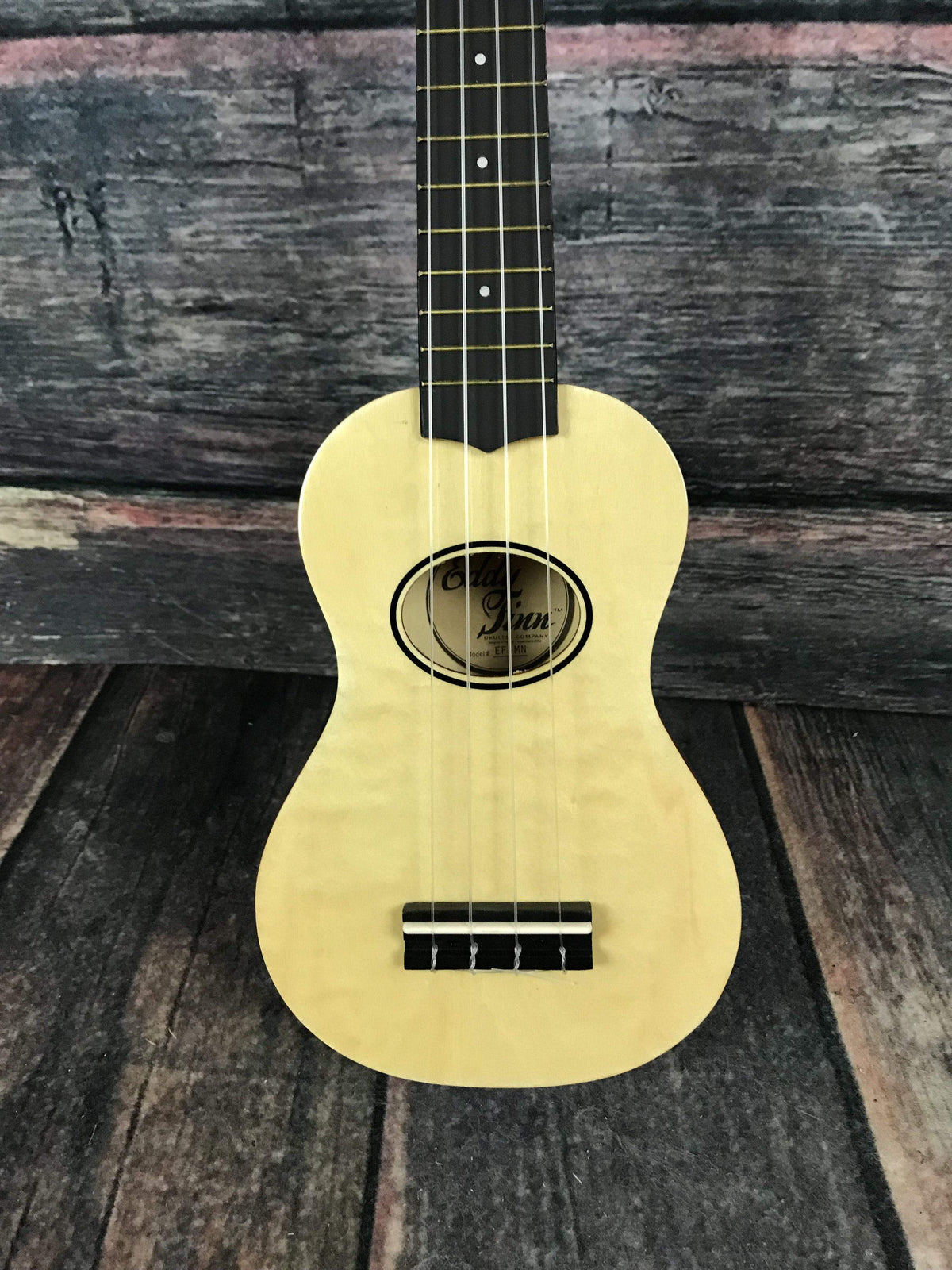 Front Body View Eddy Finn EF-MN-NT Minnow Ukelele with Bag - Natural