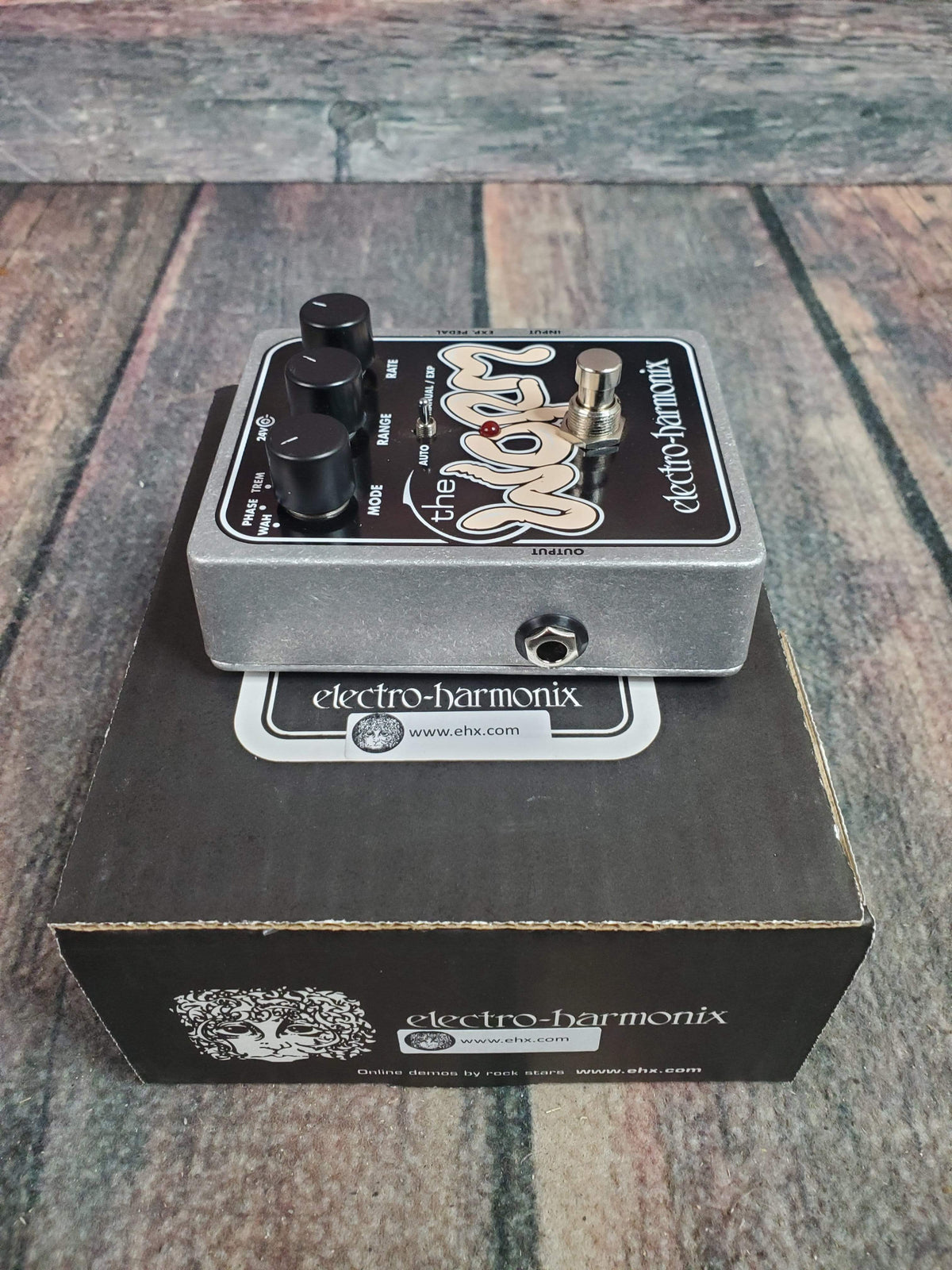 electro-harmonix pedal Electro-Harmonix The Worm Wah/Phaser/Vibrato/Tremolo Guitar Effects Pedal