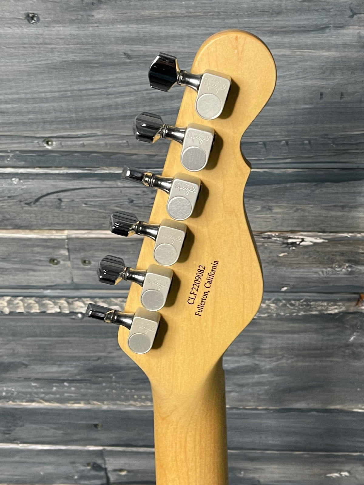 G&L Guitars Electric Guitar G&L Left Handed Fullerton Deluxe ASAT Electric guitar - Buttersctoch Blonde