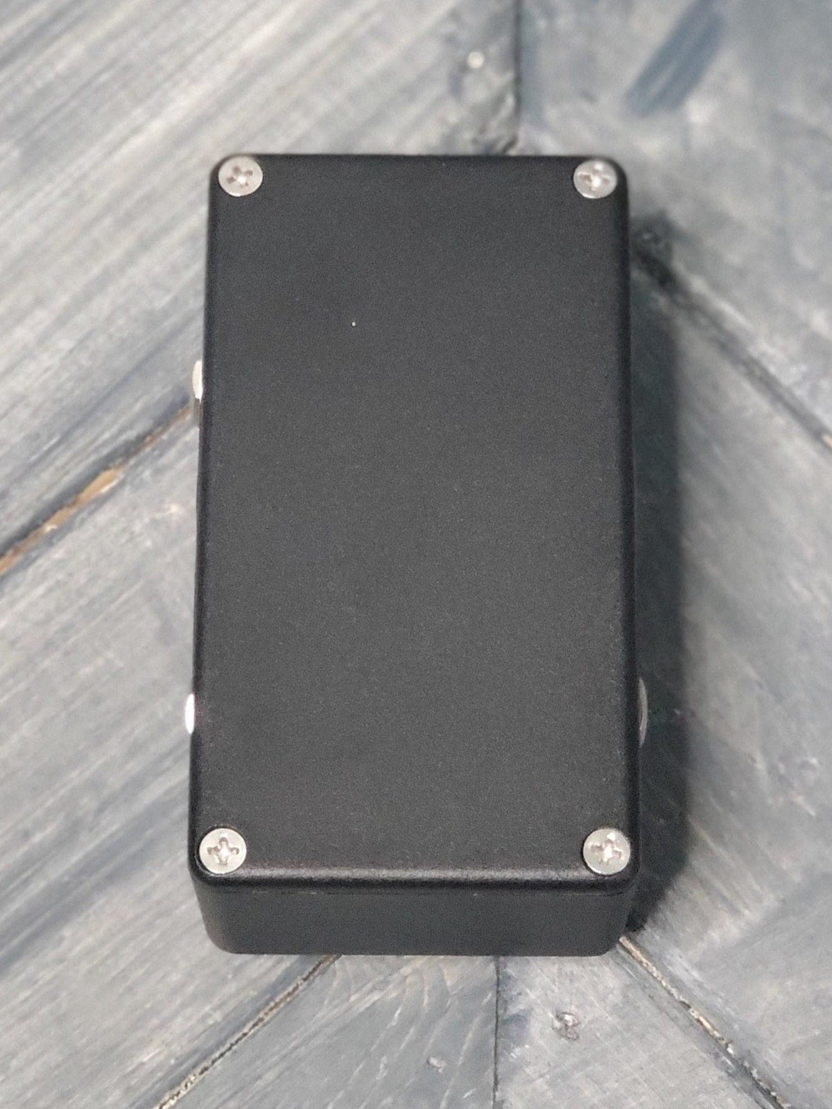 Poison Noises Skipping Stone bottom of pedal