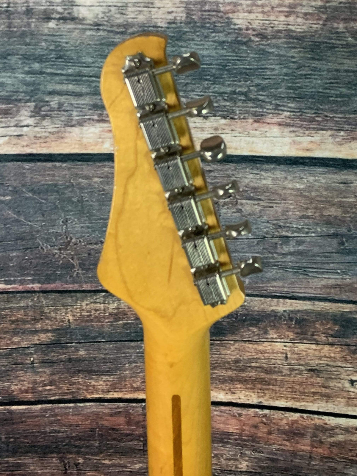 Used White Tiger MIJ USA Designed Strat Style Electric Guitar with Case